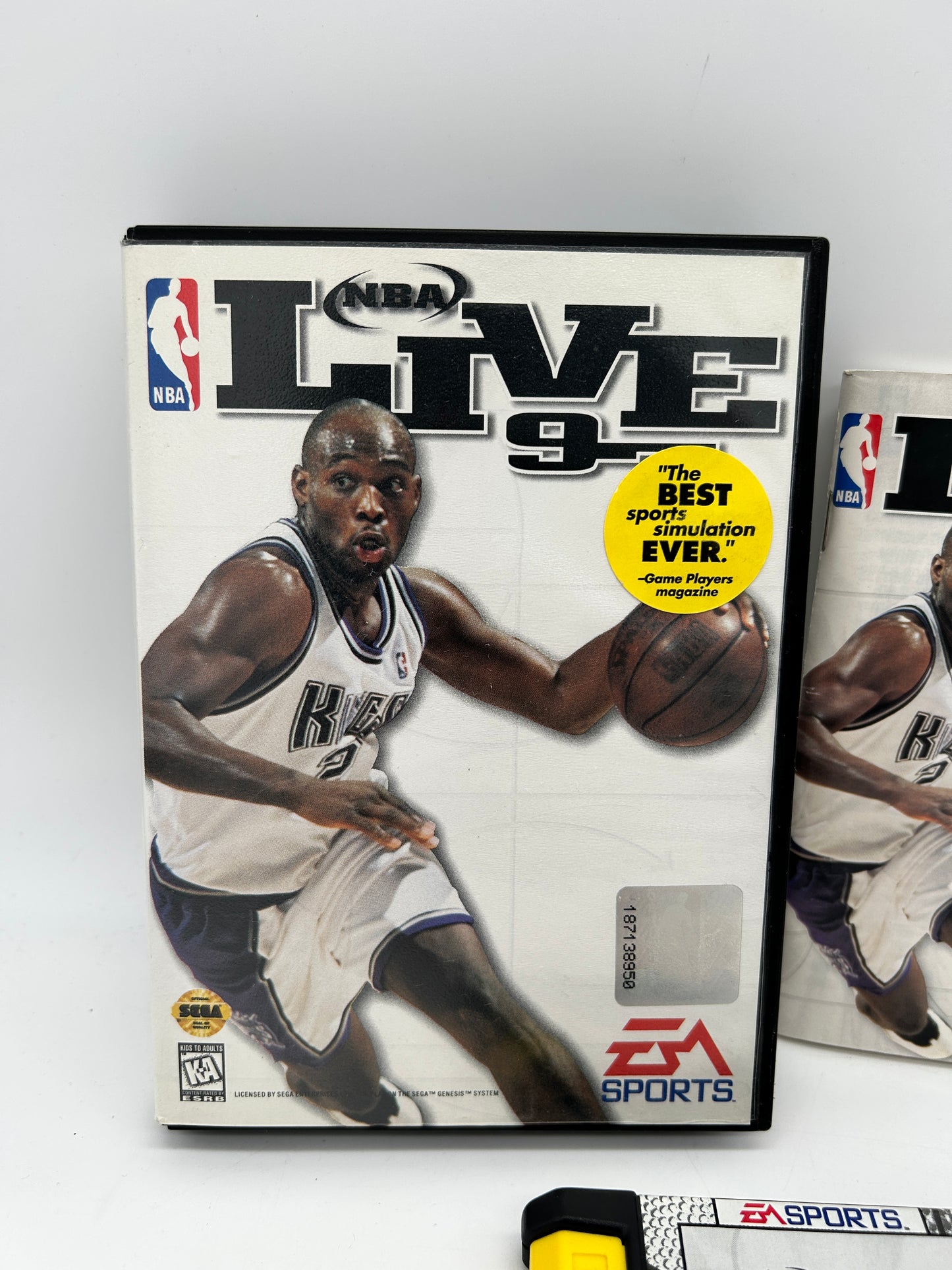 SEGA GENESiS | NBA LiVE 97