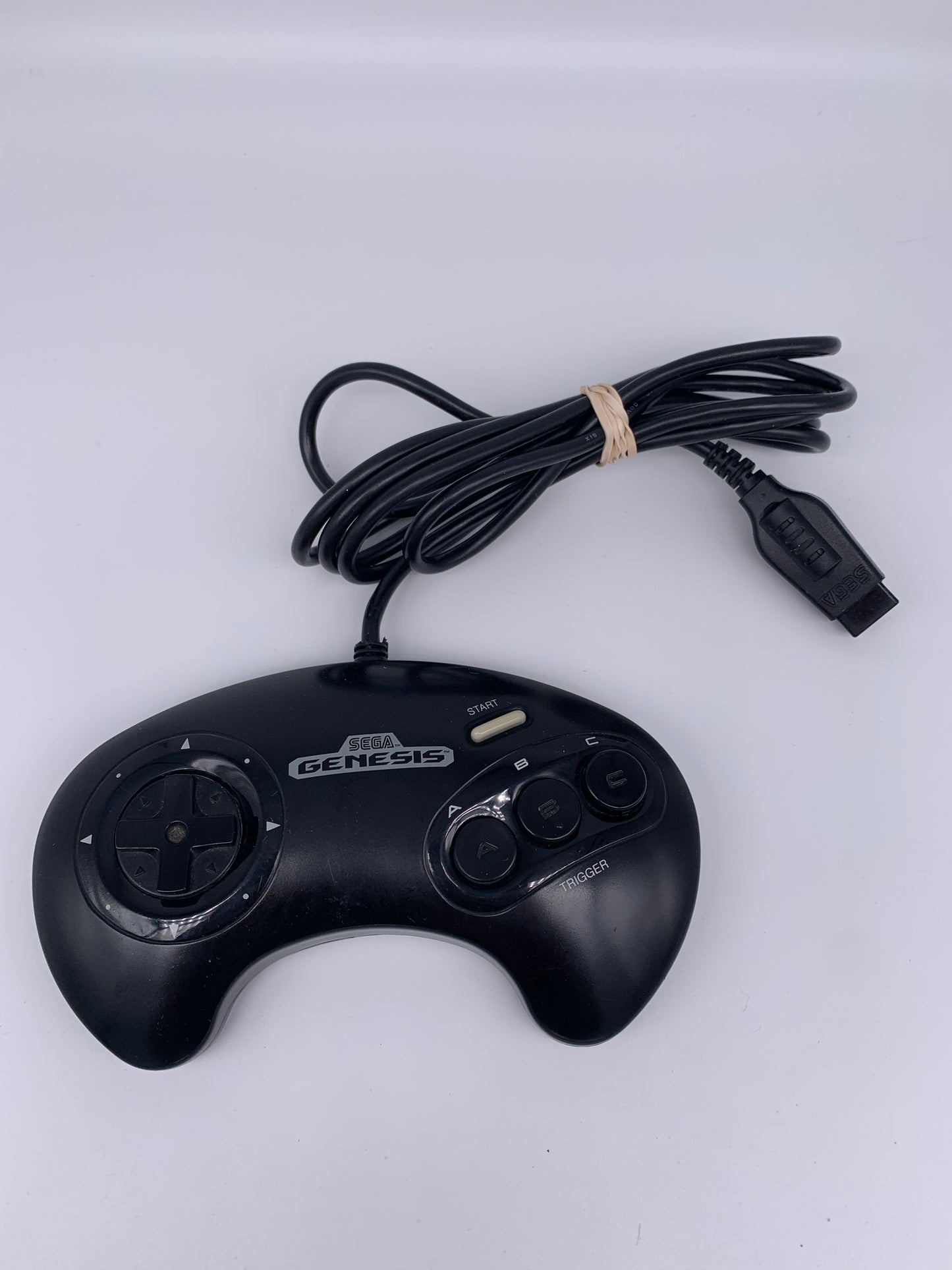 PiXEL-RETRO.COM : SEGA GENESIS ORIGINAL CONTROLLER BLACK 3 BUTTONS VERSION NTSC MK-1650
