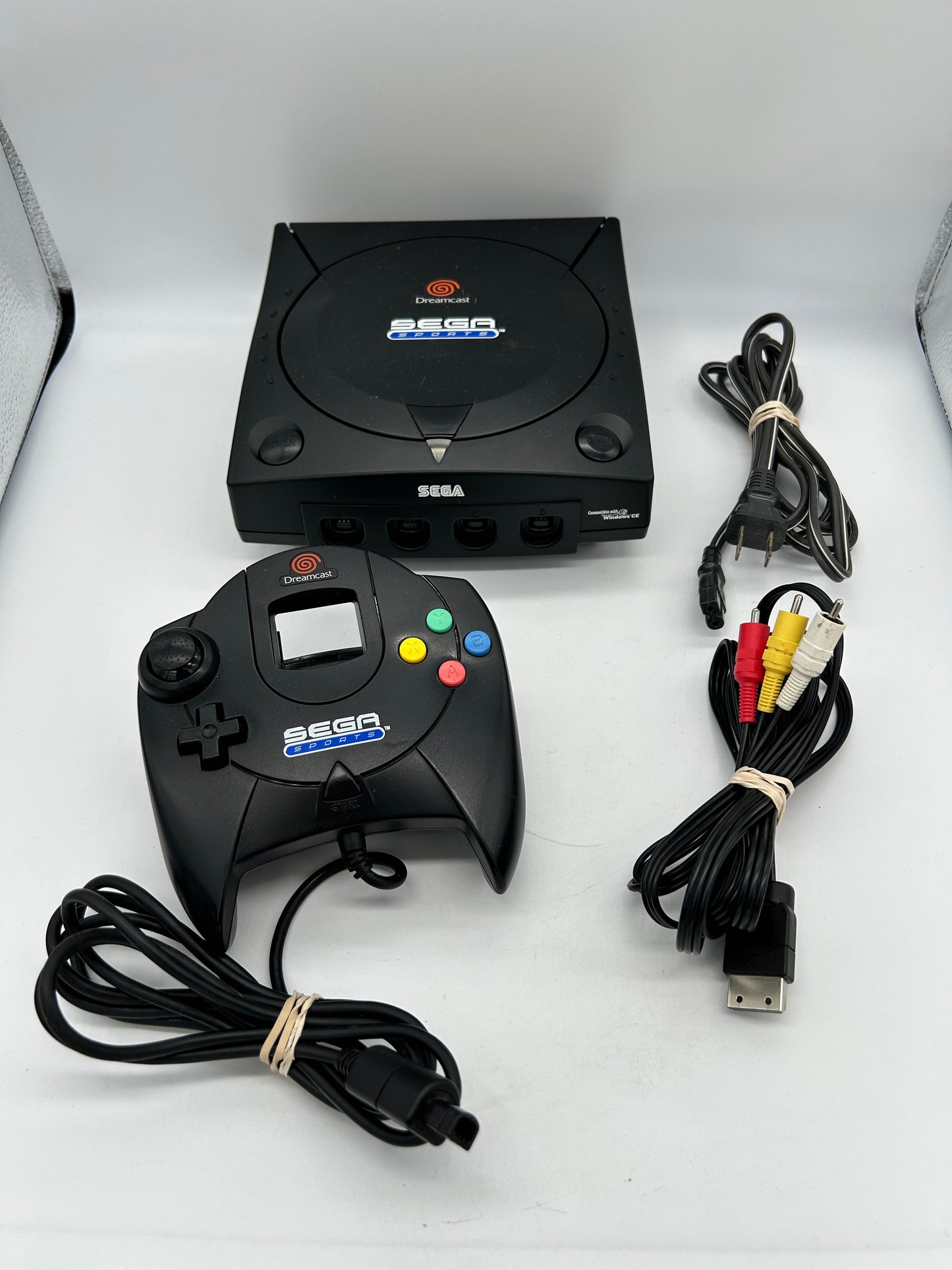 PiXEL-RETRO.COM : SEGA DREAMCAST ORIGINAL BLACK MODEL CONTROLLER, POWER SUPPLY NTSC HKT-3020 SPORTS