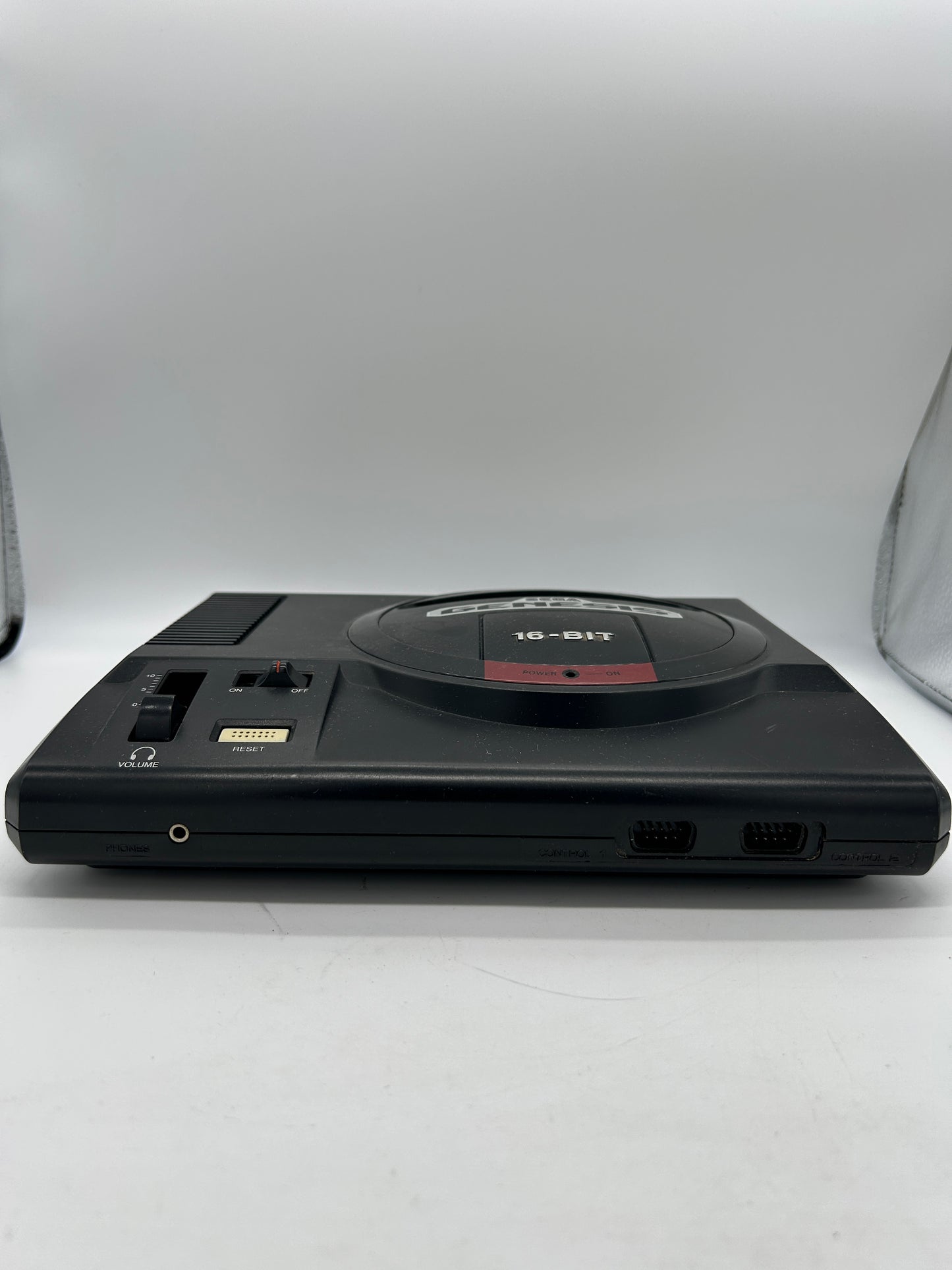 SEGA GENESiS CONSOLE | MODEL 1 HDG HiGH DEFINITiON GRAPHiCS BLACK MK-1601-22