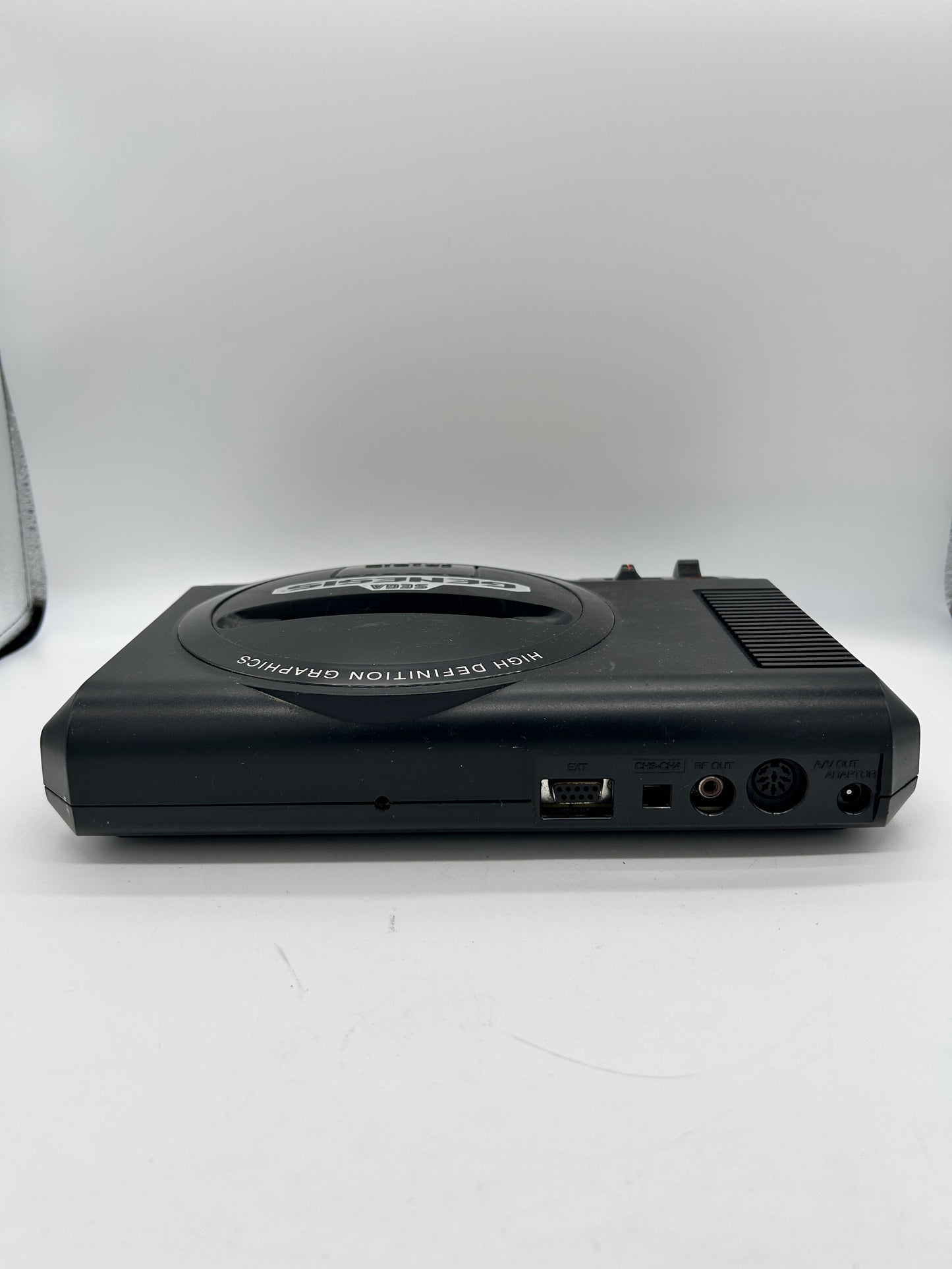 SEGA GENESiS CONSOLE | MODEL 1 HDG HiGH DEFINITiON GRAPHiCS BLACK MK-1601-22