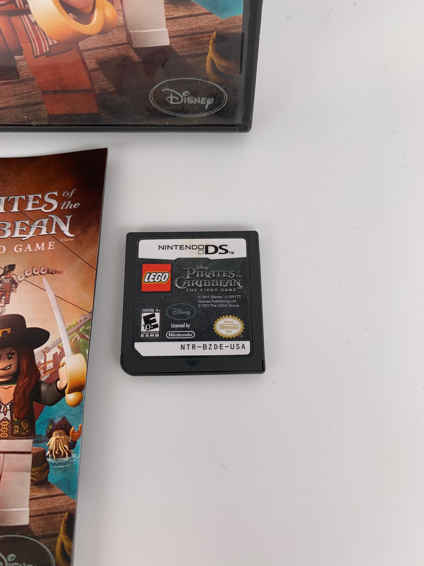 NiNTENDO DS | LEGO PiRATES OF THE CARiBBEAN THE ViDEO GAME