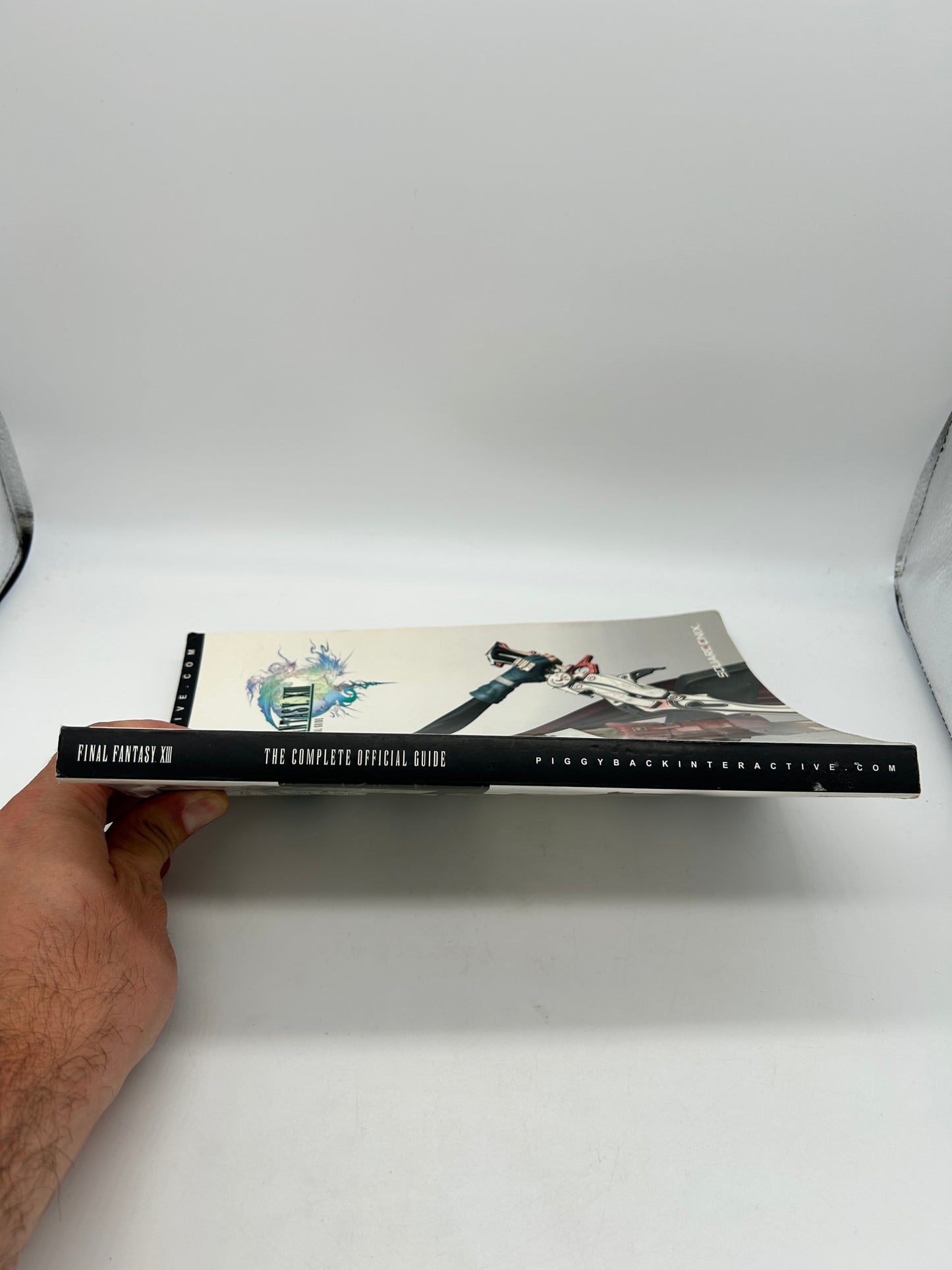 FiNAL FANTASY XIII STRATEGY GUIDE PiGGYBACK