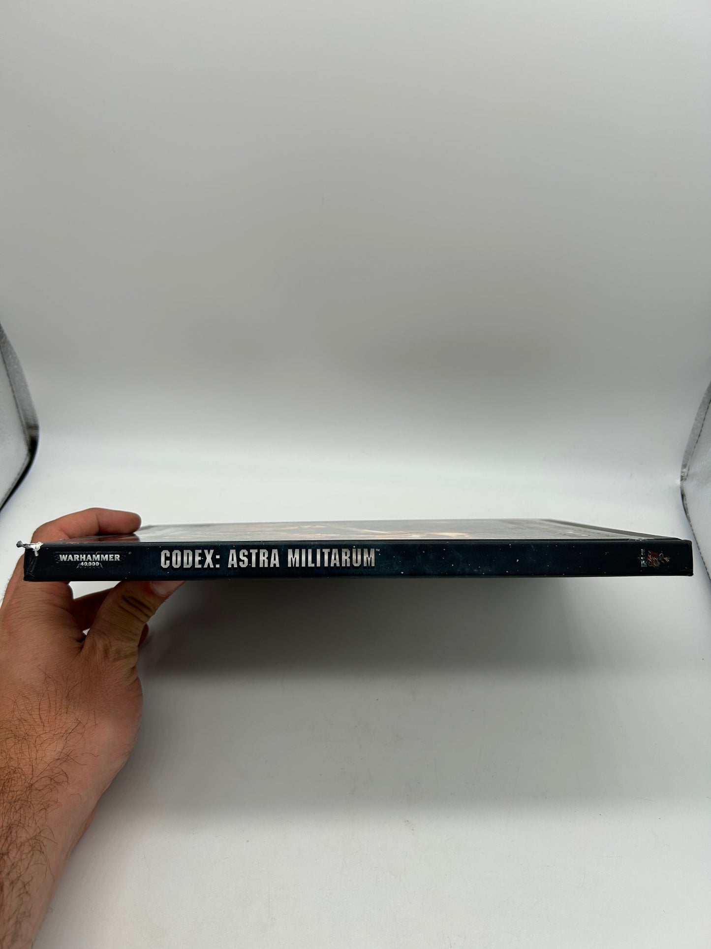 WARHAMMER 40,000 STRATEGY GUIDE GAMES WORKSHOP HARDCOVER CODEX ASTRA MiLiTARUM