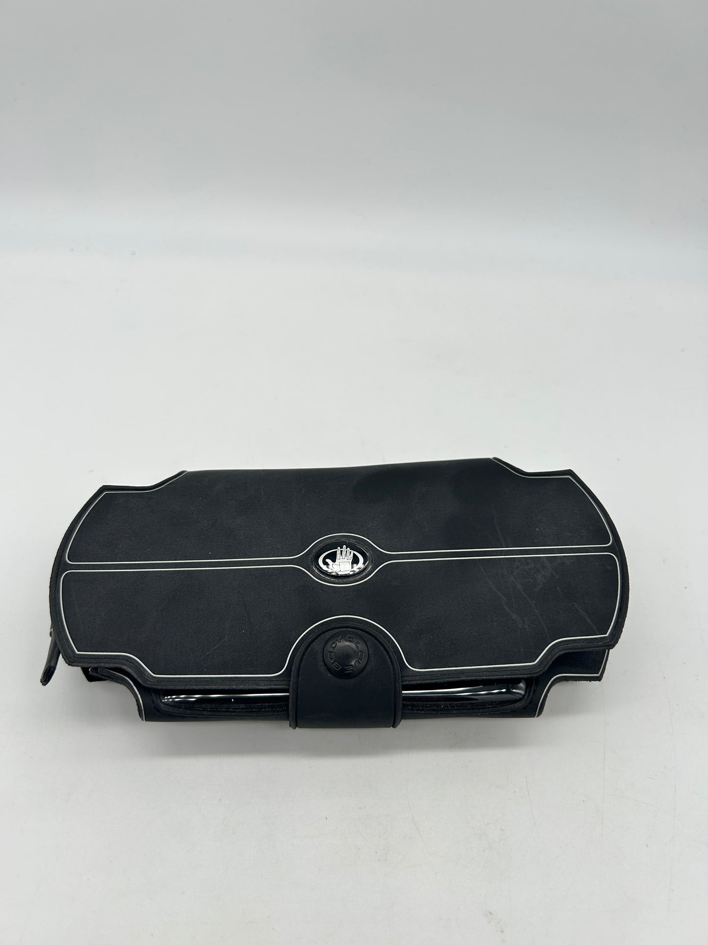 PiXEL-RETRO.COM : SONY PLAYSTATION PORTABLE (PSP) CARRYING HARD SHELL TRAVELER PLASTIC CASE