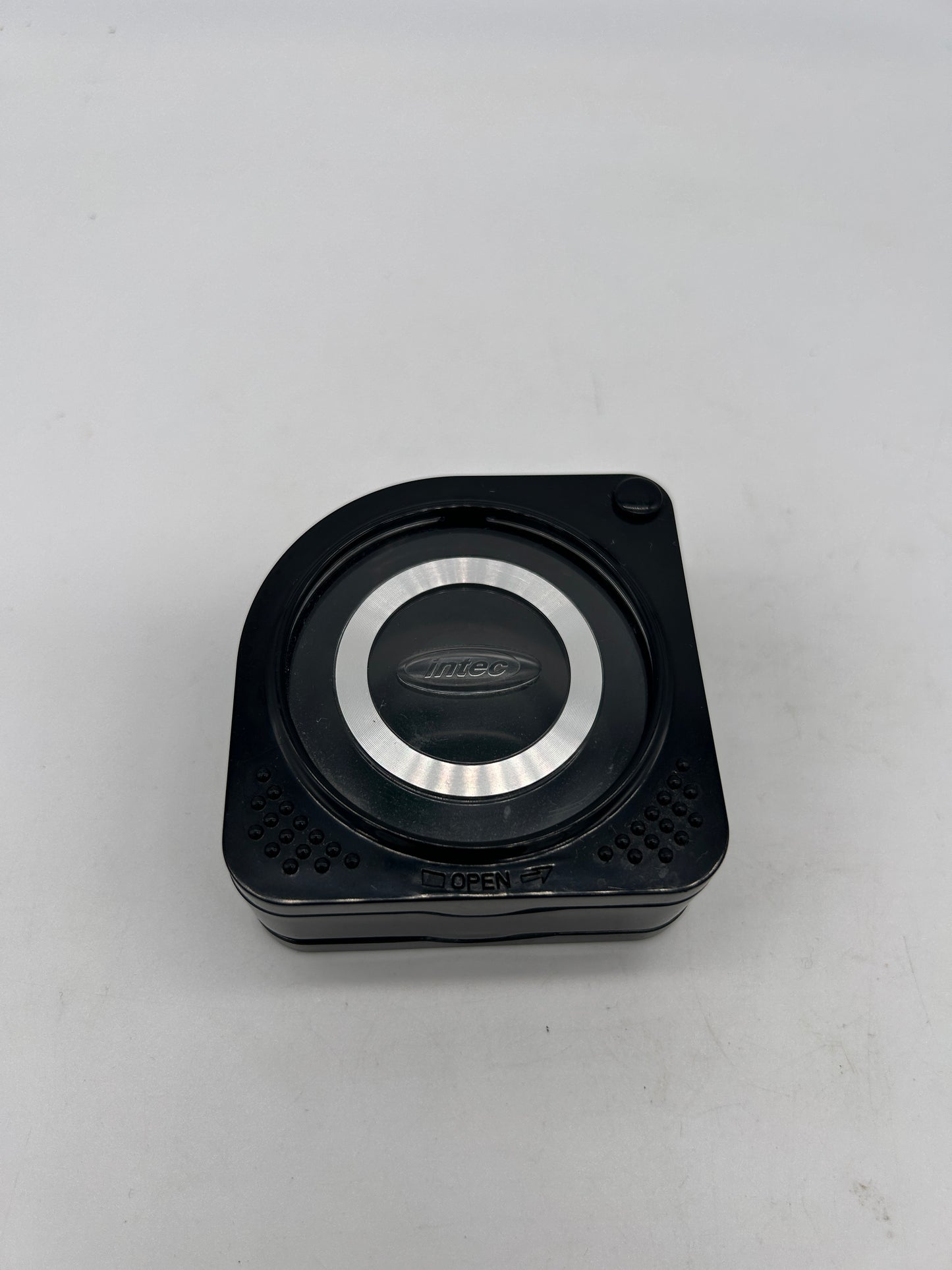 PiXEL-RETRO.COM : SONY PLAYSTATION PORTABLE (PSP) INTEC GAMES CARRYING CASE UMD