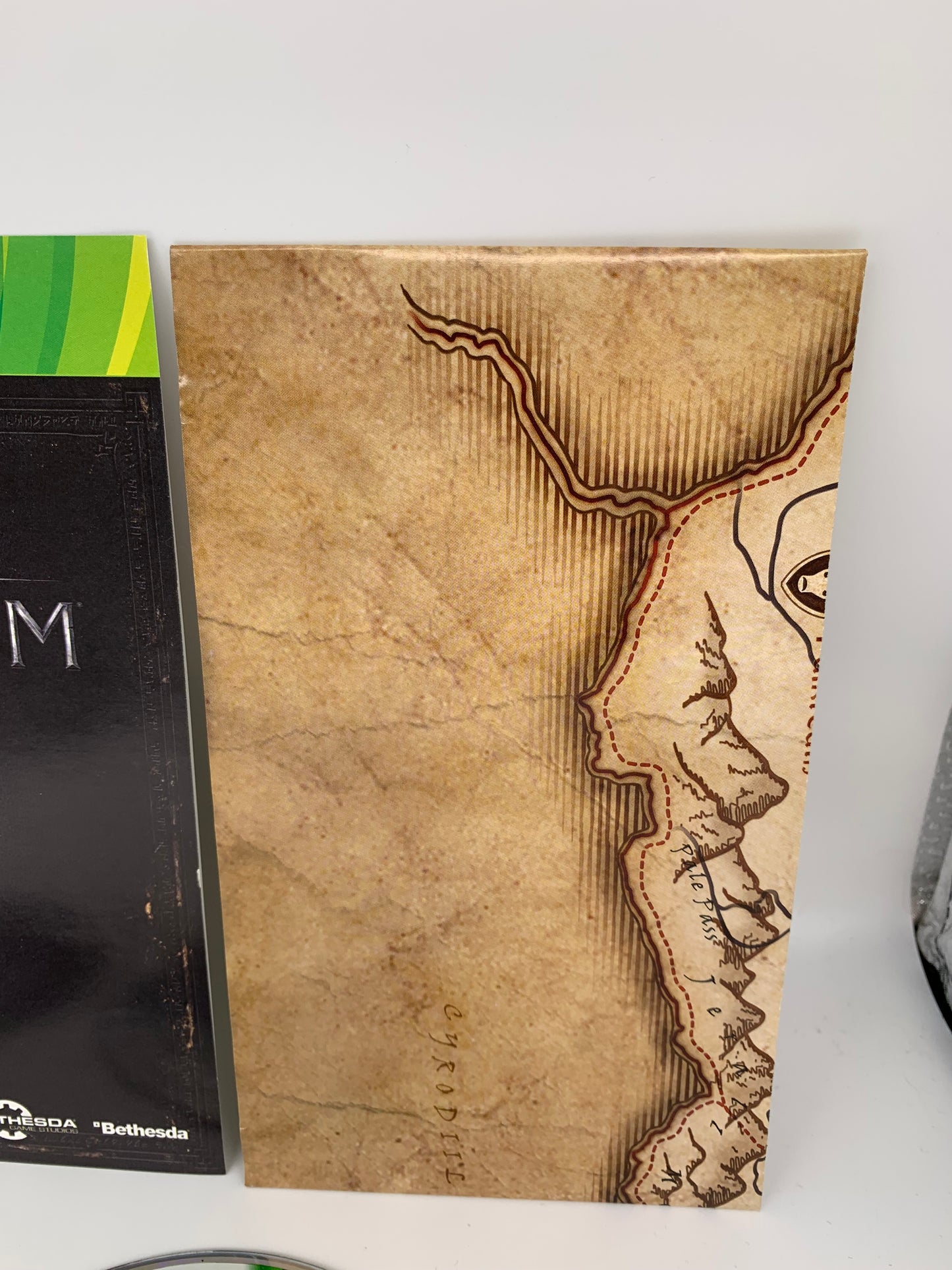 MiCROSOFT XBOX 360 | THE ELDER SCROLLS V SKYRiM | LEGENDARY EDiTiON