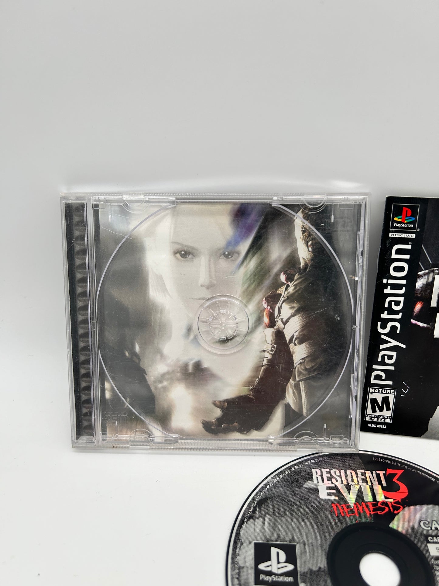 SONY PLAYSTATiON [PS1] | RESiDENT EViL 3 NEMESiS