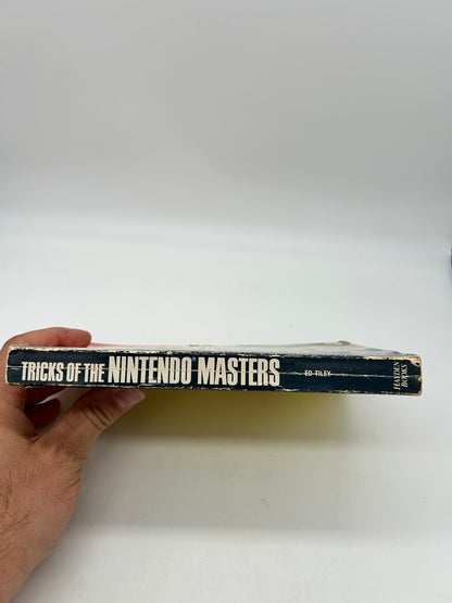 TRiCKS OF THE NiNTENDO MASTERS STRATEGY GUIDE HAYDEN BOOKS