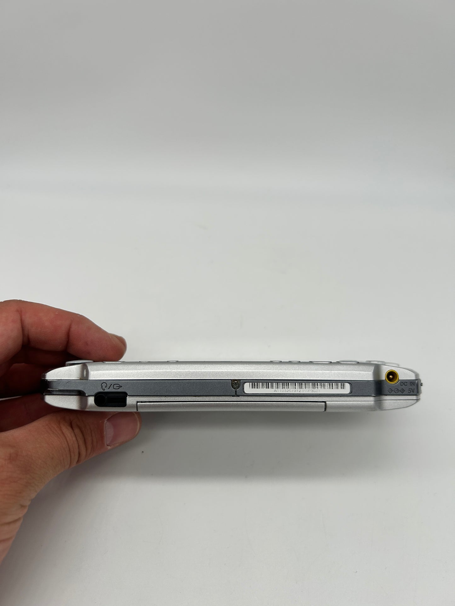SONY PLAYSTATiON PORTABLE [PSP] CONSOLE | MODEL ARGENT SiLVER PSP3001
