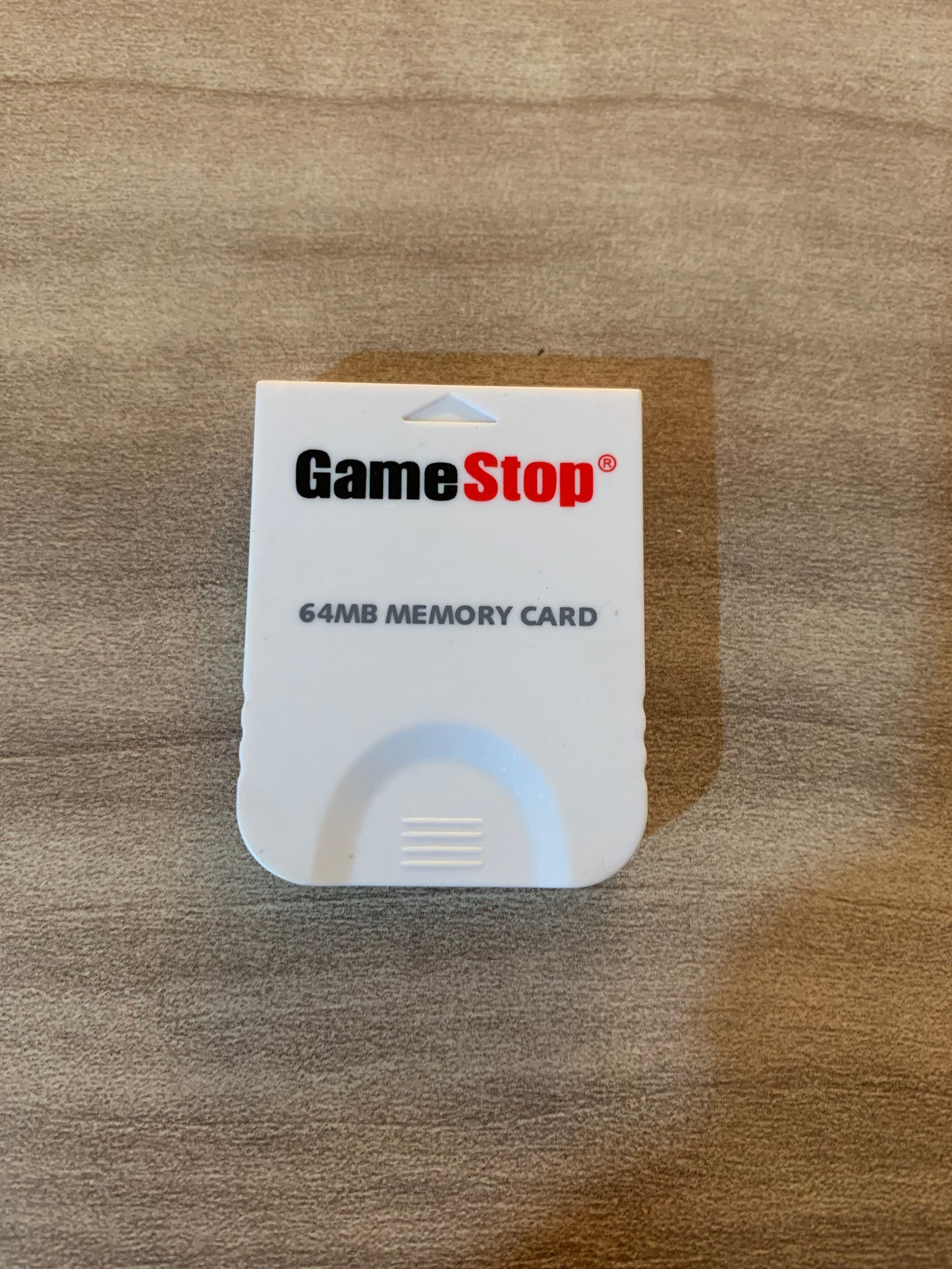 PiXEL-RETRO.COM : NINTENDO GAMECUBE (GC) MEMORY CARD GAMESTOP 64MB NTSC