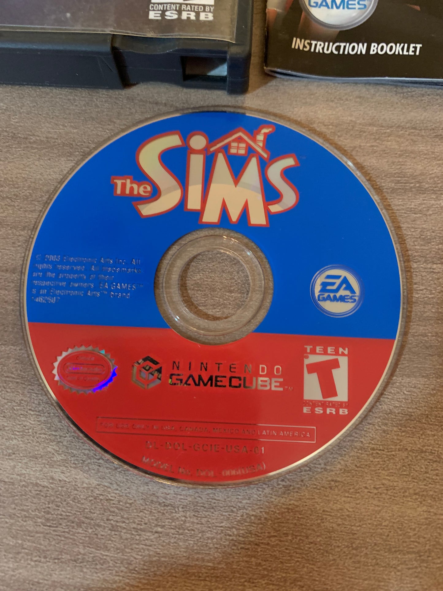 NiNTENDO GAMECUBE [NGC] | THE SiMS | PLAYERS CHOiCE