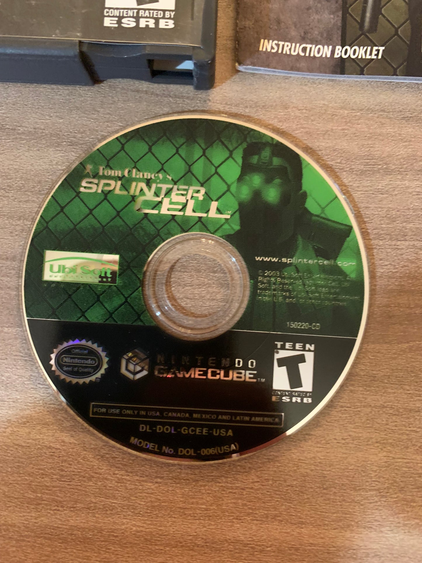 NiNTENDO GAMECUBE [NGC] | TOM CLANCEYS SPLiNTER CELL