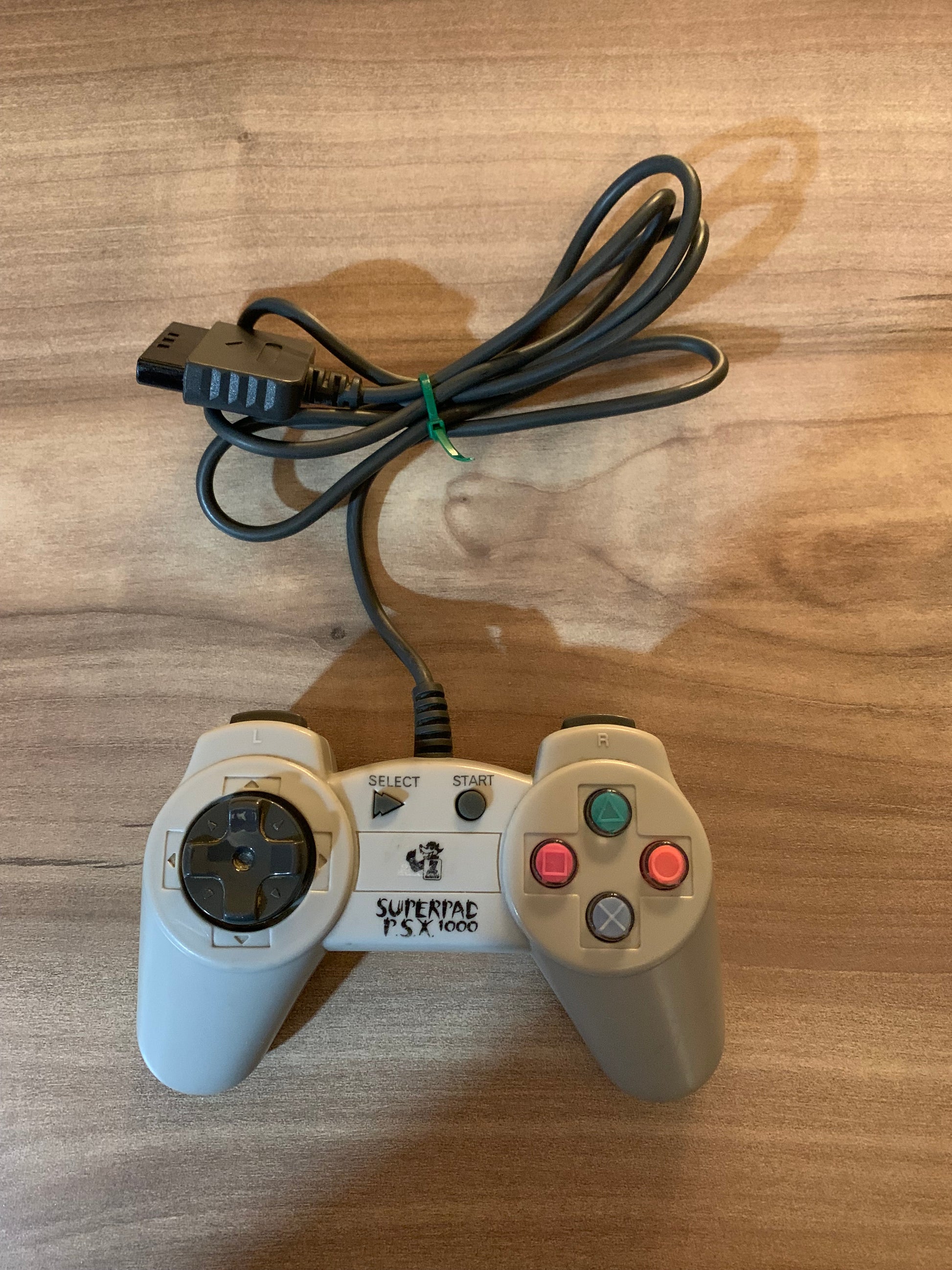 PiXEL-RETRO.COM : SONY PLAYSTATION (PS1) CONTROLLER JOYSTICK NTSC SUPERPAD PSX 1000