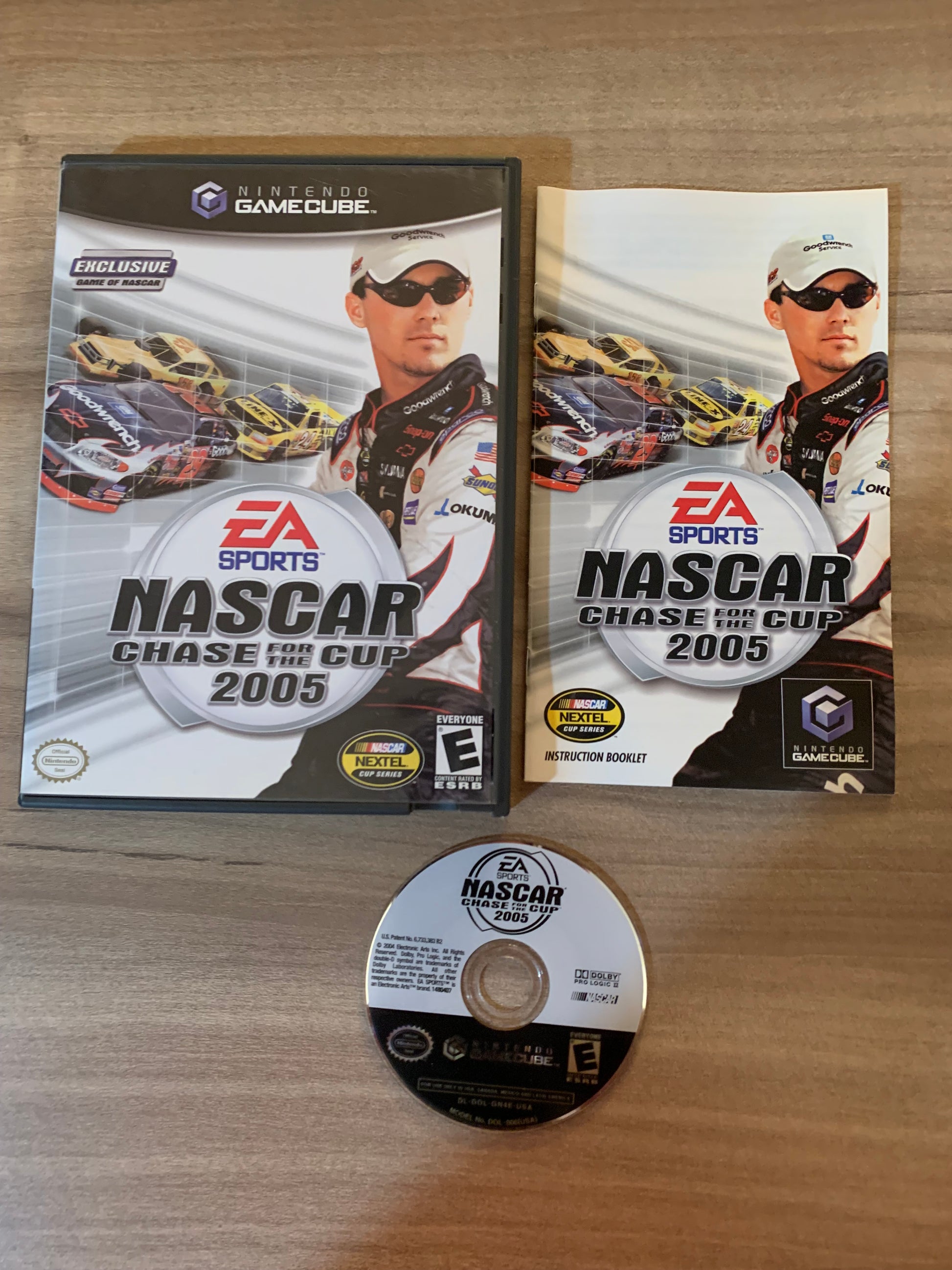 PiXEL-RETRO.COM : NINTENDO GAMECUBE COMPLETE CIB BOX MANUAL GAME NTSC NASCAR CHASE FOR THE CUP 2005