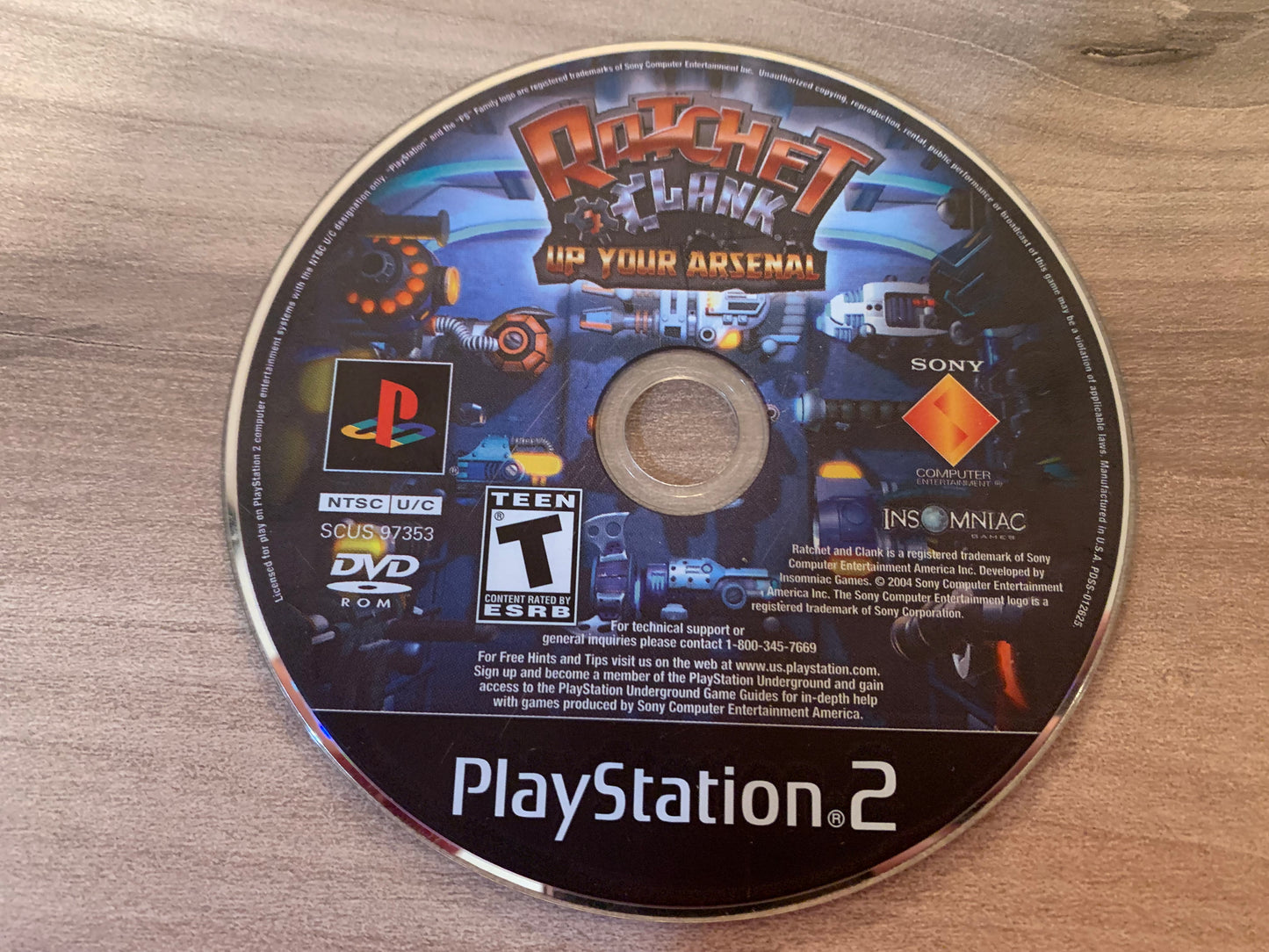 SONY PLAYSTATiON 2 [PS2] | RATCHET CLANK UP YOUR ARSENAL