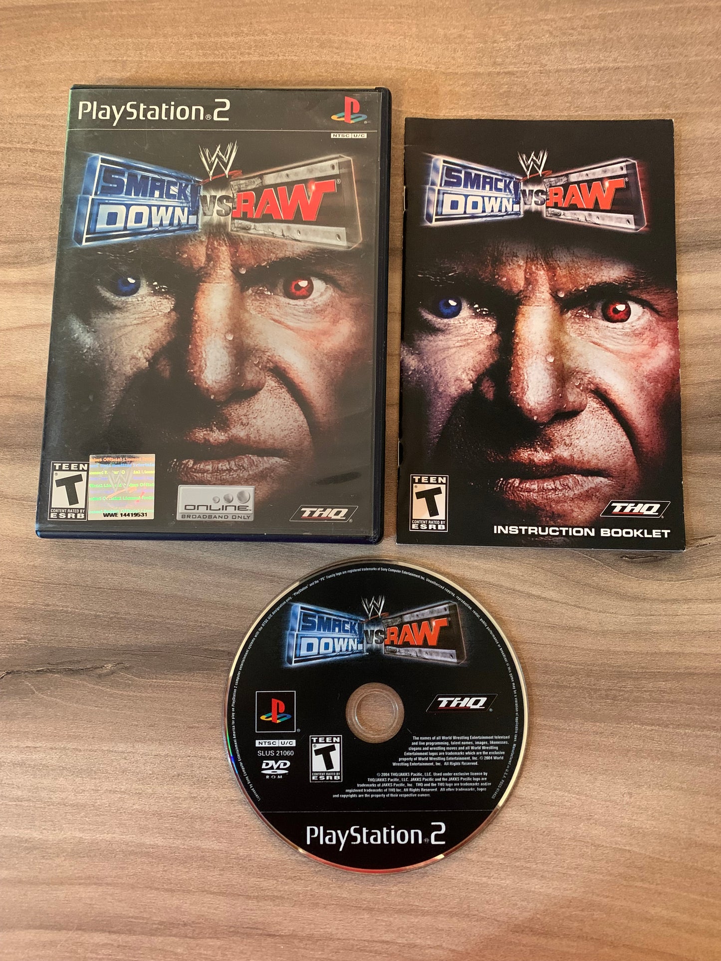 PiXEL-RETRO.COM : SONY PLAYSTATION 2 (PS2) COMPLET CIB BOX MANUAL GAME NTSC SMACKDOWN VS RAW