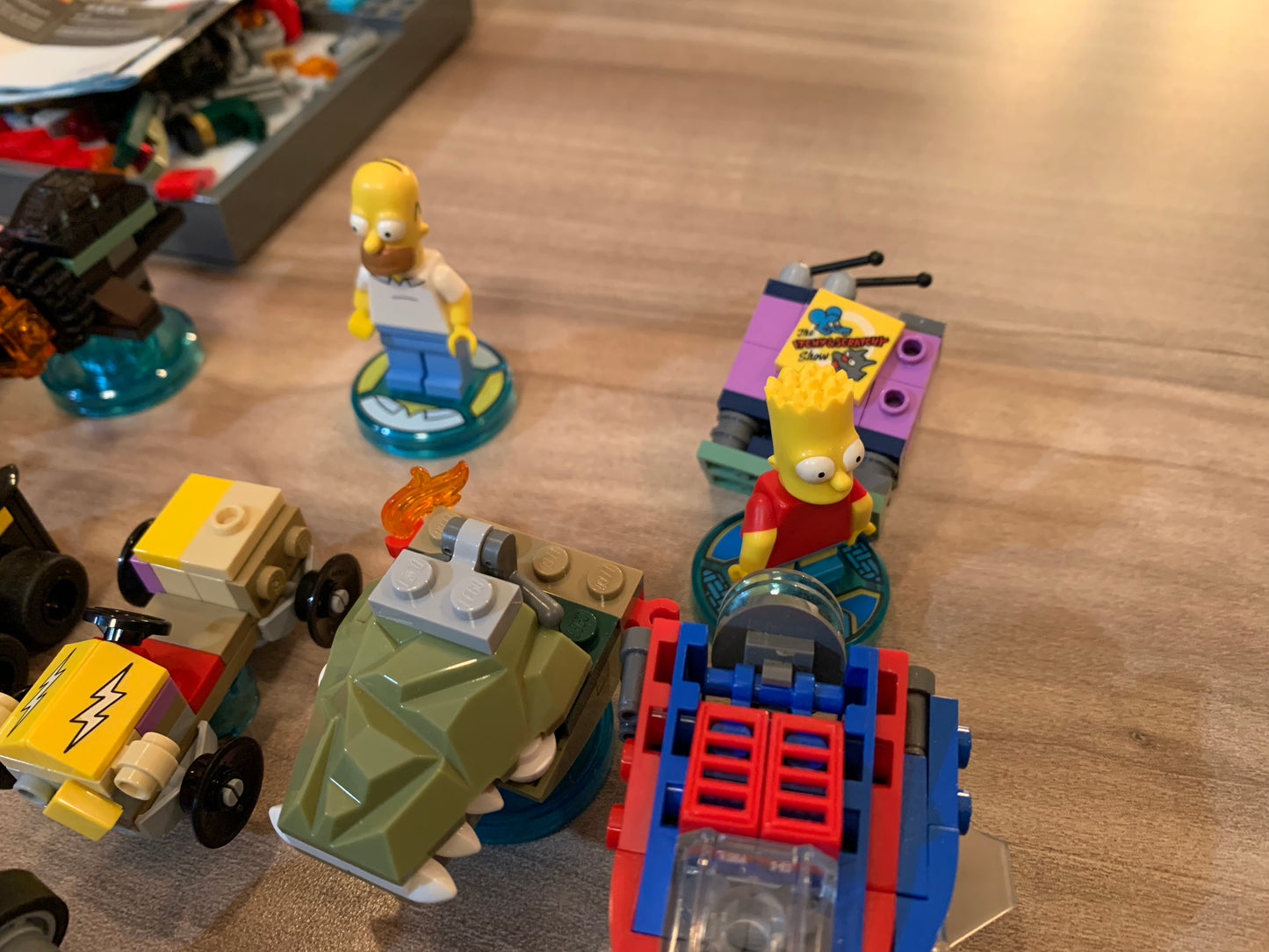 LEGO DIMENSiONS MiCROSOFT XBOX ONE | LOT OF FIGURiNES, VEHICLES, PORTAL