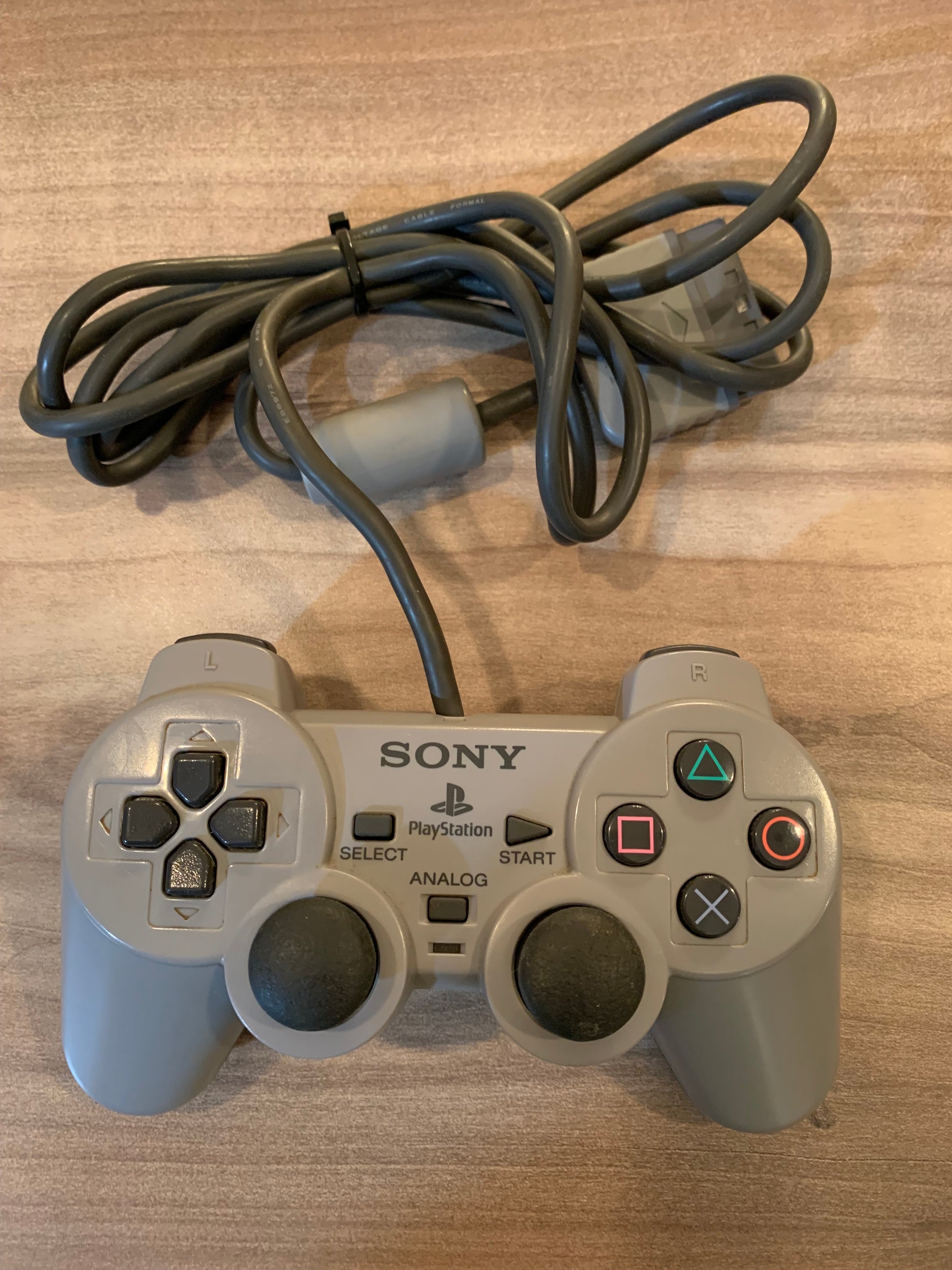 PiXEL-RETRO.COM : SONY PLAYSTATION ORIGINAL GRAY DUALSHOCK CONTROLLER JOYSTICK NTSC SCPH-1200