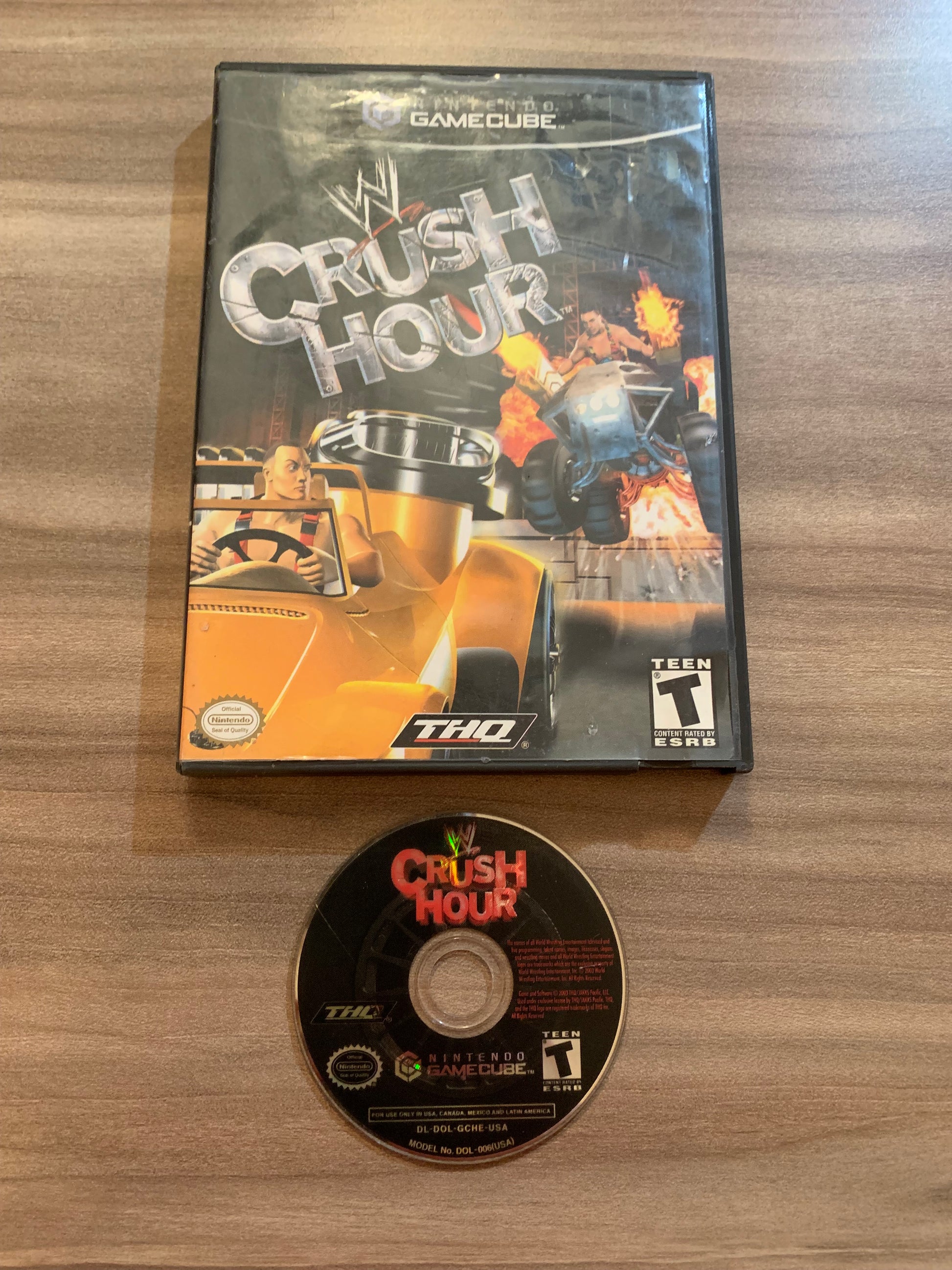 PiXEL-RETRO.COM : NINTENDO GAMECUBE COMPLETE CIB BOX MANUAL GAME NTSC WWE CRUSH HOUR