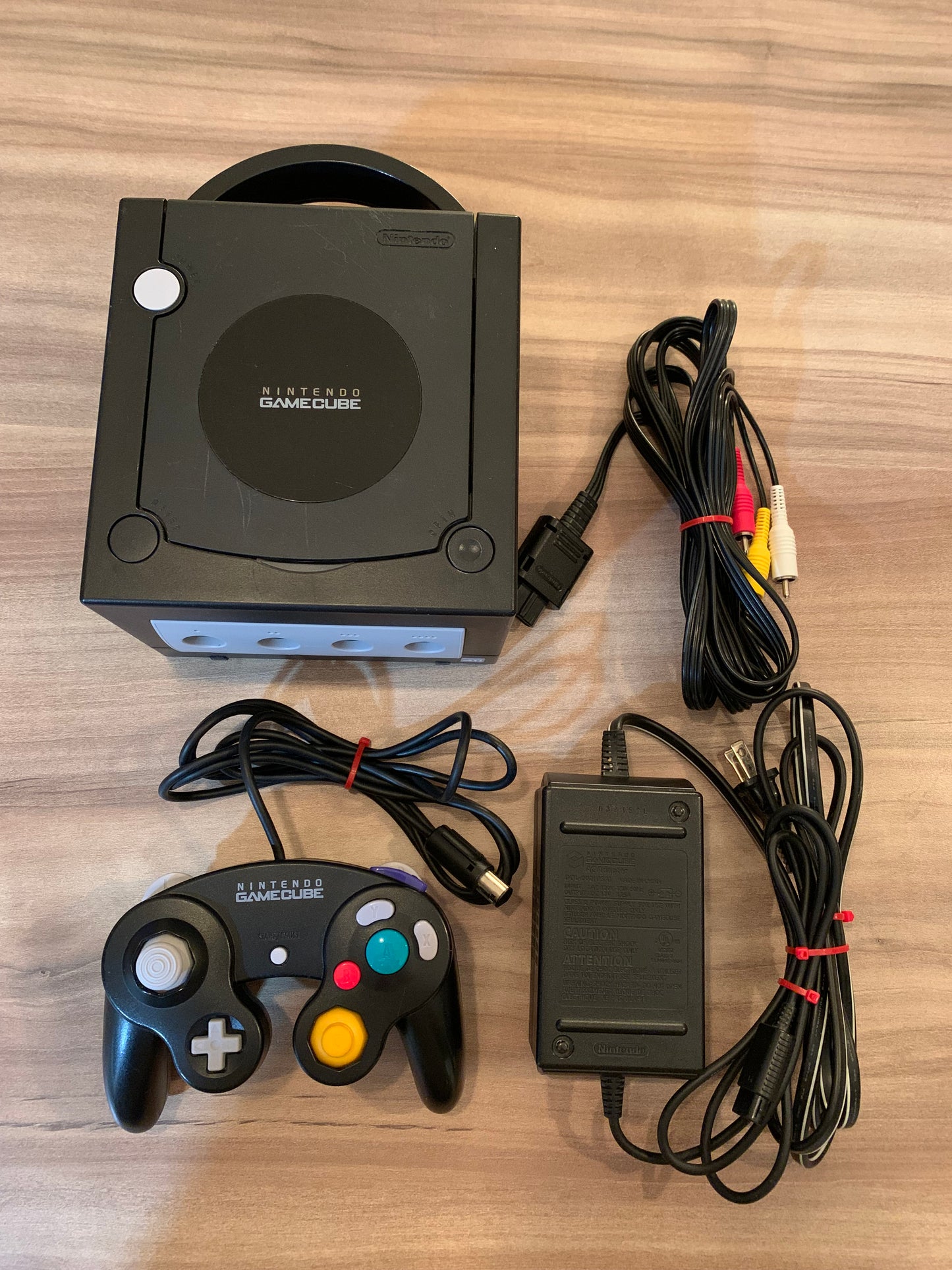 PiXEL-RETRO.COM : NINTENDO GAMECUBE ORIGINAL BLACK VERSION, CONTROLLER, POWER SUPPLY, RCA CABLE NTSC