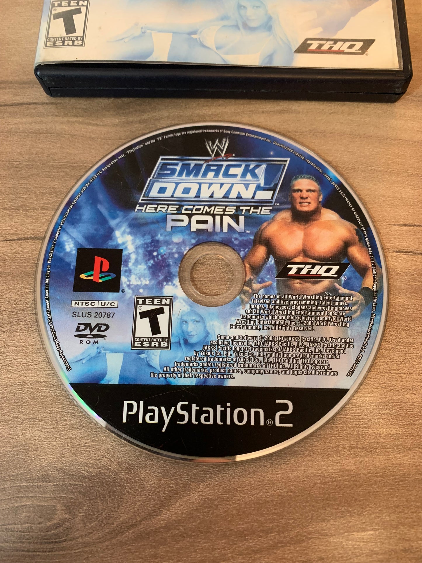 SONY PLAYSTATiON 2 [PS2] | WWE SMACKDOWN HERE COMES THE PAiN