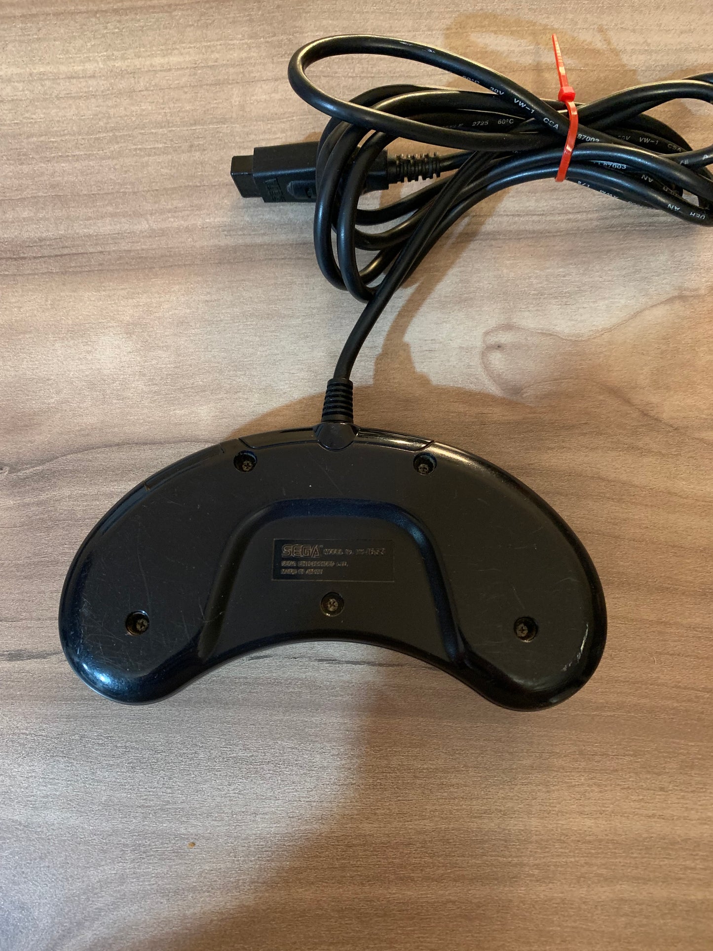 SEGA GENESiS CONTROLLER | OFFICIAL 6-BUTTONS MK-1653