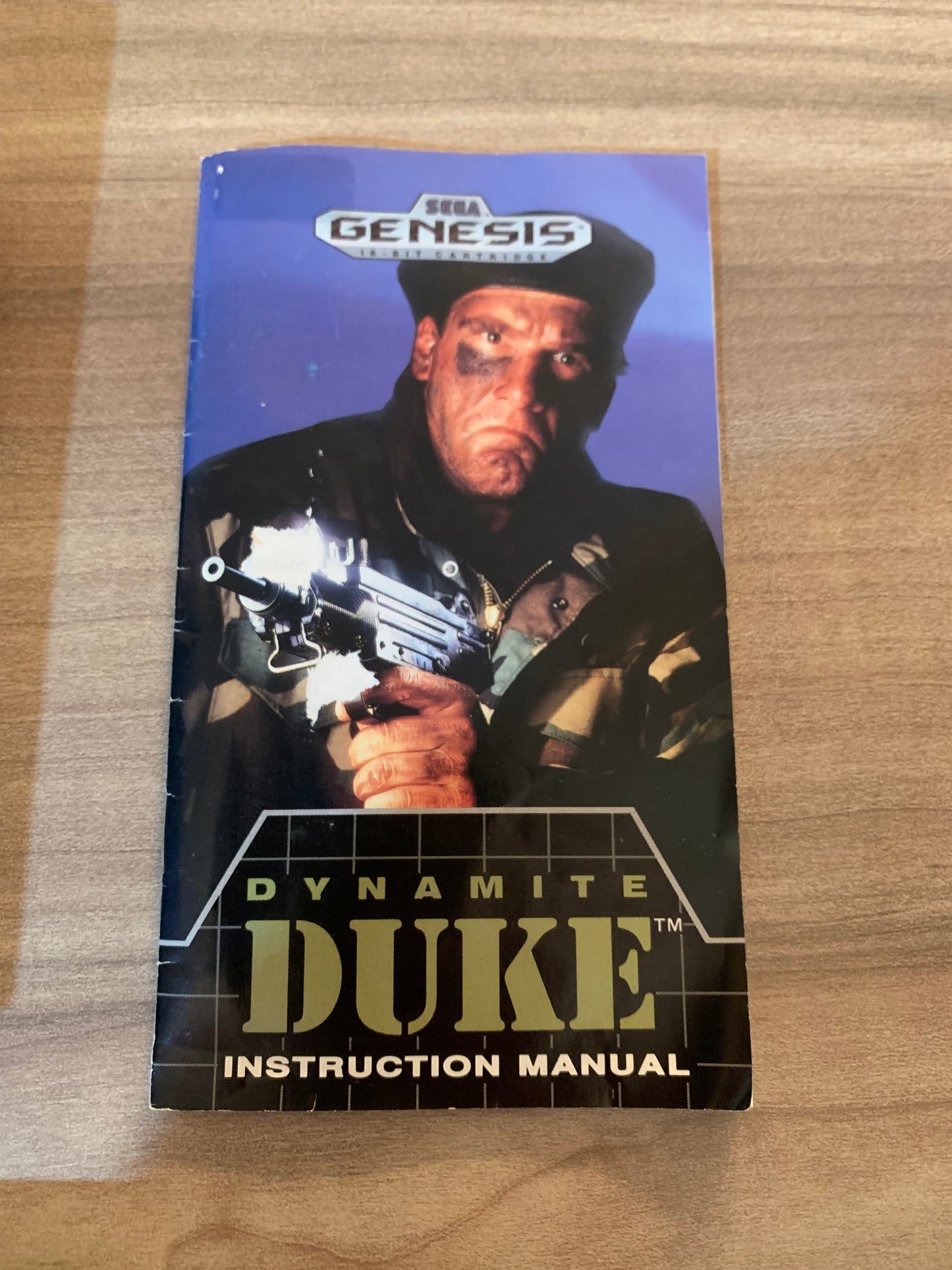 SEGA GENESiS | DYNAMiTE DUKE